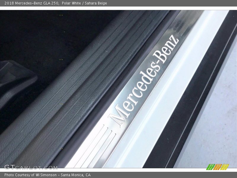 Polar White / Sahara Beige 2018 Mercedes-Benz GLA 250