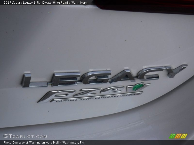 Crystal White Pearl / Warm Ivory 2017 Subaru Legacy 2.5i
