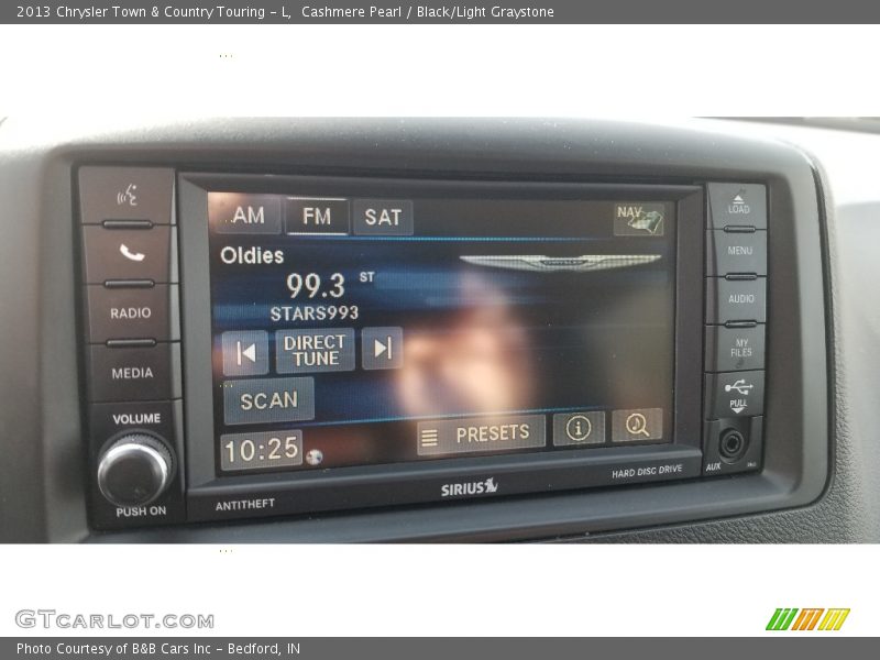 Cashmere Pearl / Black/Light Graystone 2013 Chrysler Town & Country Touring - L