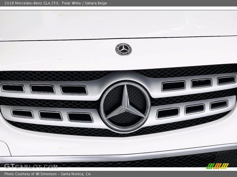 Polar White / Sahara Beige 2018 Mercedes-Benz GLA 250