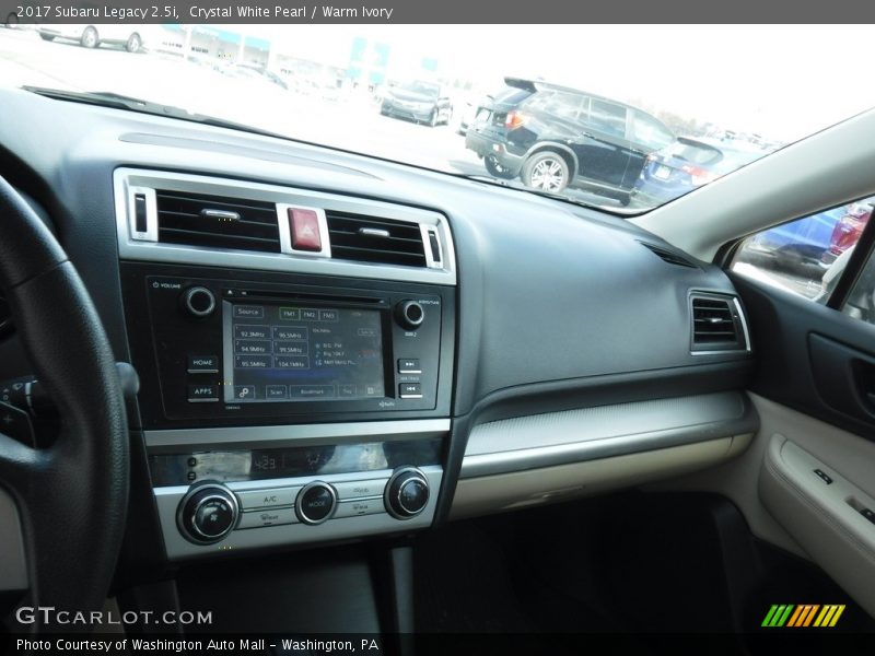Crystal White Pearl / Warm Ivory 2017 Subaru Legacy 2.5i