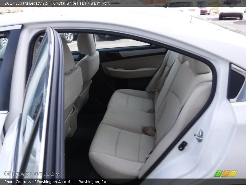 Crystal White Pearl / Warm Ivory 2017 Subaru Legacy 2.5i