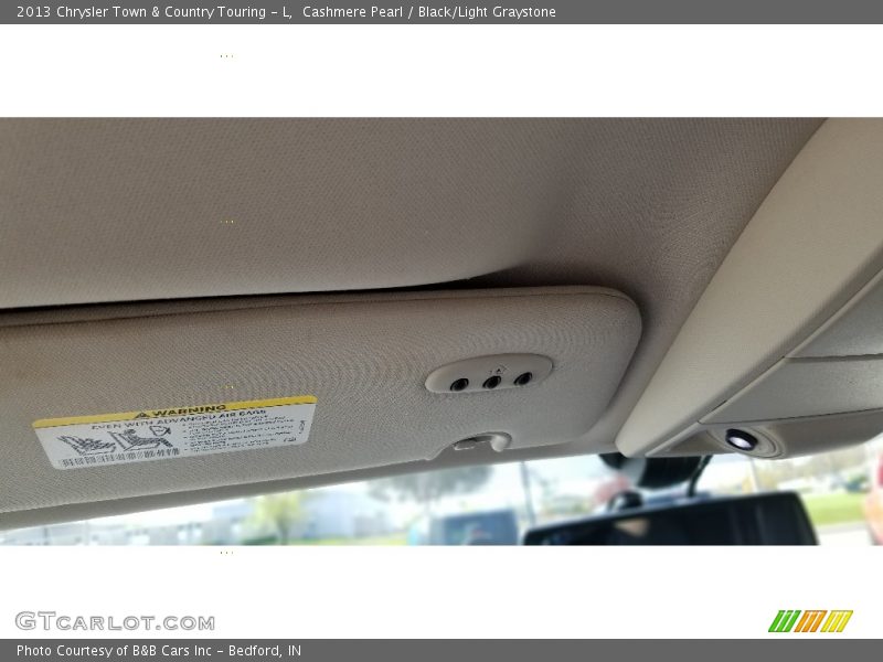 Cashmere Pearl / Black/Light Graystone 2013 Chrysler Town & Country Touring - L
