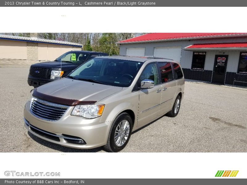 Cashmere Pearl / Black/Light Graystone 2013 Chrysler Town & Country Touring - L