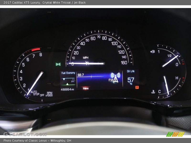Crystal White Tricoat / Jet Black 2017 Cadillac XT5 Luxury