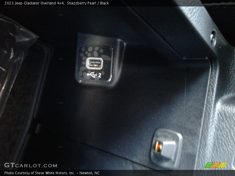 Snazzberry Pearl / Black 2021 Jeep Gladiator Overland 4x4