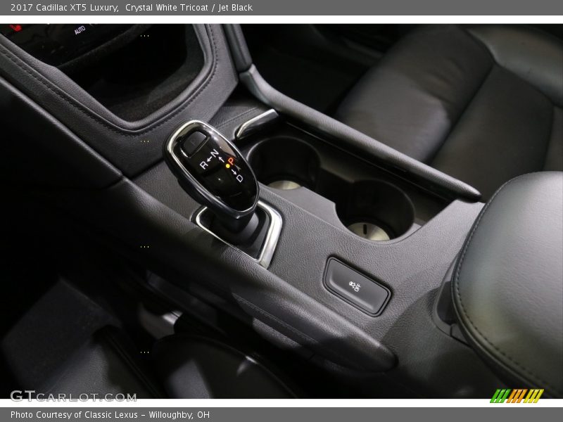 Crystal White Tricoat / Jet Black 2017 Cadillac XT5 Luxury