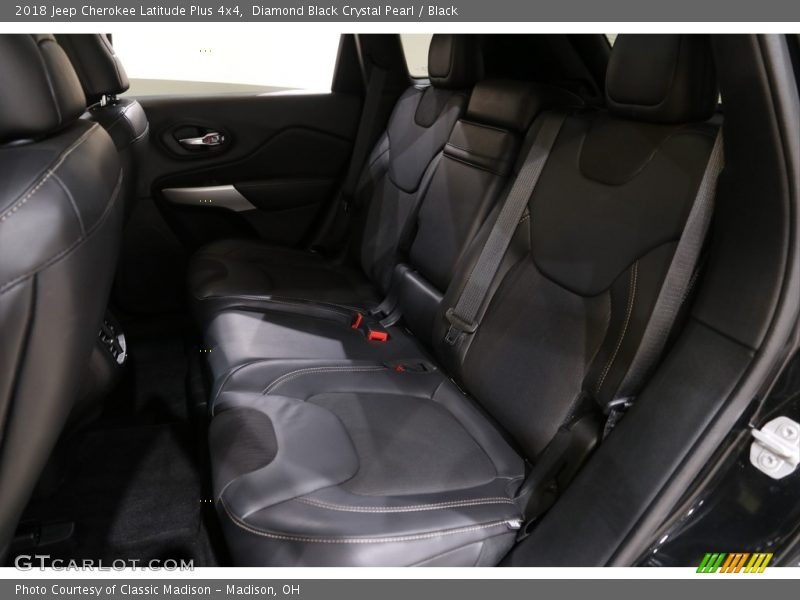 Diamond Black Crystal Pearl / Black 2018 Jeep Cherokee Latitude Plus 4x4