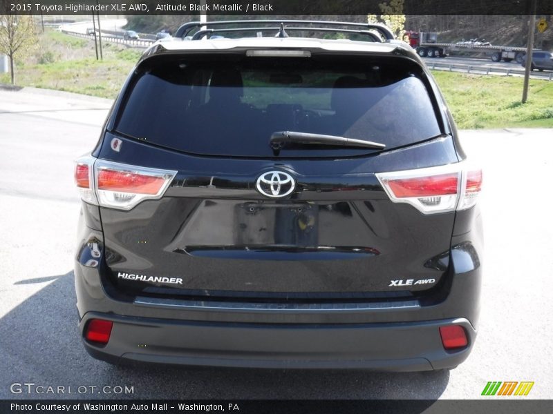 Attitude Black Metallic / Black 2015 Toyota Highlander XLE AWD