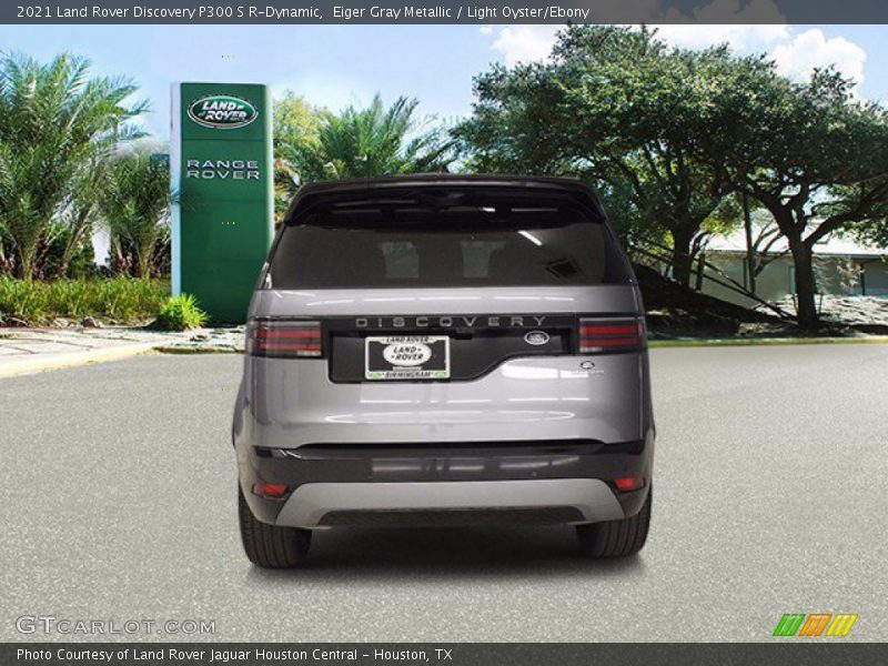 Eiger Gray Metallic / Light Oyster/Ebony 2021 Land Rover Discovery P300 S R-Dynamic