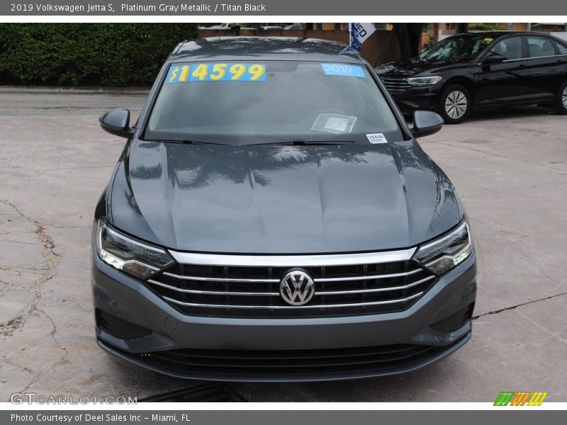 Platinum Gray Metallic / Titan Black 2019 Volkswagen Jetta S