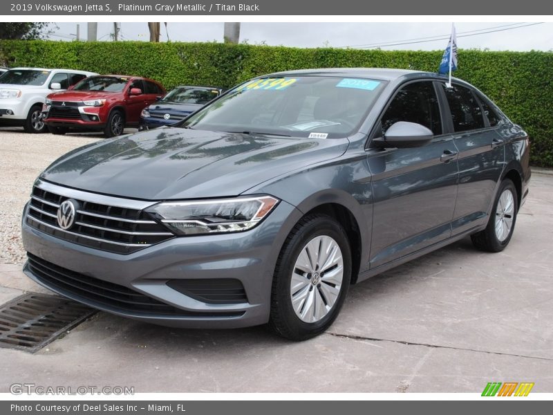 Platinum Gray Metallic / Titan Black 2019 Volkswagen Jetta S
