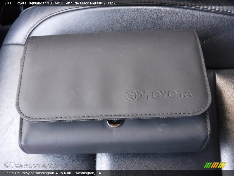 Attitude Black Metallic / Black 2015 Toyota Highlander XLE AWD