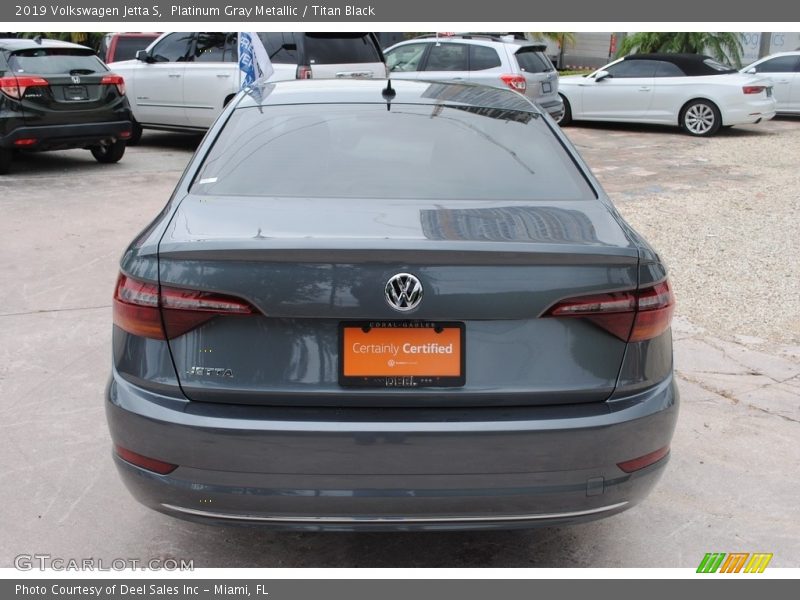 Platinum Gray Metallic / Titan Black 2019 Volkswagen Jetta S