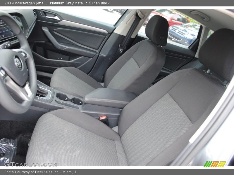 Platinum Gray Metallic / Titan Black 2019 Volkswagen Jetta S