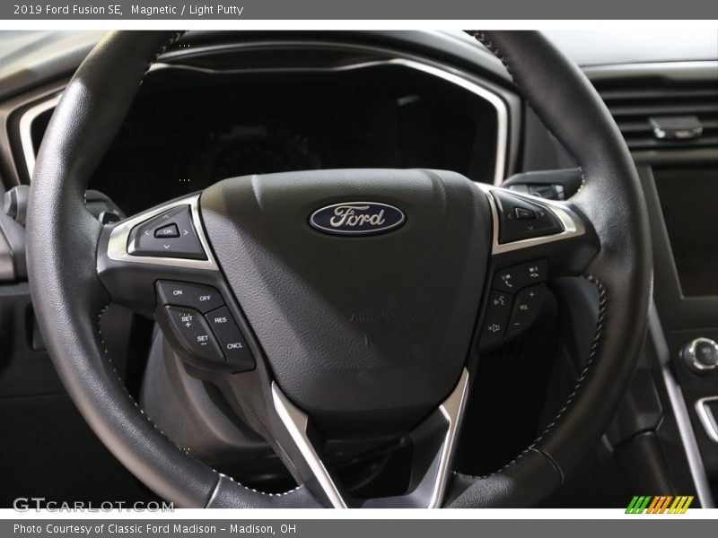 Magnetic / Light Putty 2019 Ford Fusion SE