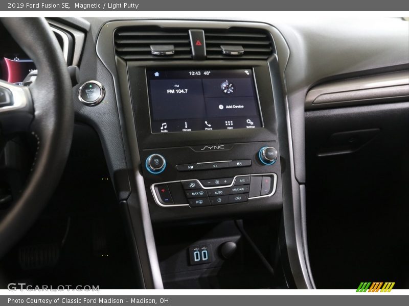 Magnetic / Light Putty 2019 Ford Fusion SE