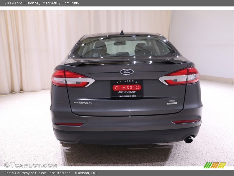 Magnetic / Light Putty 2019 Ford Fusion SE