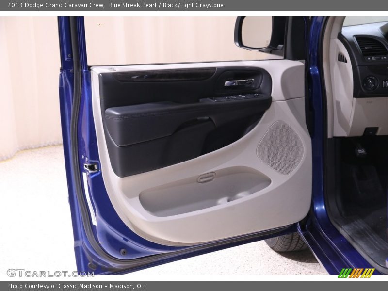 Blue Streak Pearl / Black/Light Graystone 2013 Dodge Grand Caravan Crew