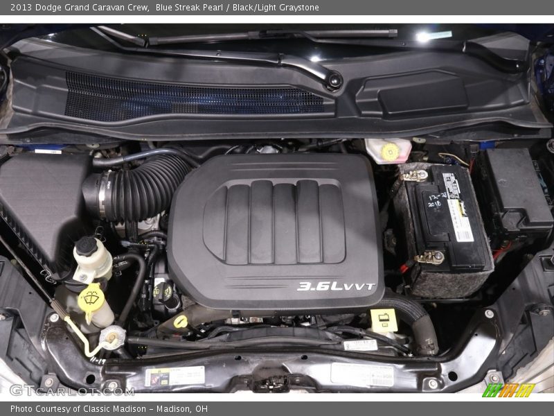 Blue Streak Pearl / Black/Light Graystone 2013 Dodge Grand Caravan Crew