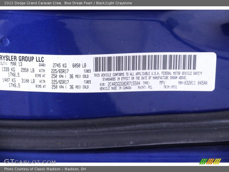 Blue Streak Pearl / Black/Light Graystone 2013 Dodge Grand Caravan Crew