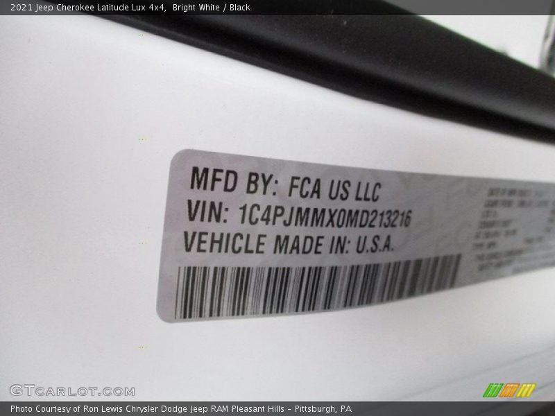 Bright White / Black 2021 Jeep Cherokee Latitude Lux 4x4