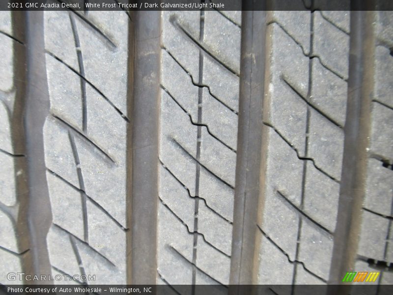 White Frost Tricoat / Dark Galvanized/Light Shale 2021 GMC Acadia Denali