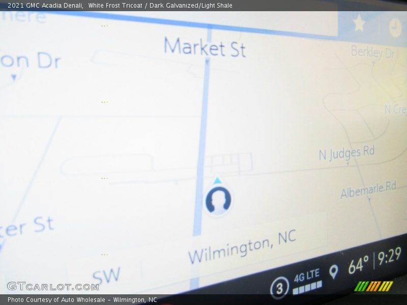 White Frost Tricoat / Dark Galvanized/Light Shale 2021 GMC Acadia Denali