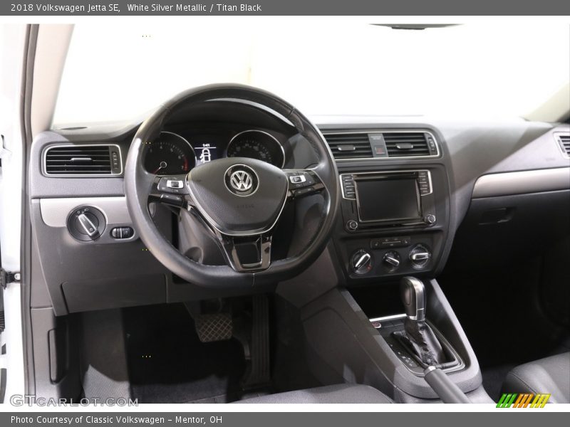 White Silver Metallic / Titan Black 2018 Volkswagen Jetta SE