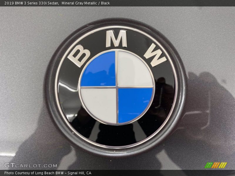  2019 3 Series 330i Sedan Logo