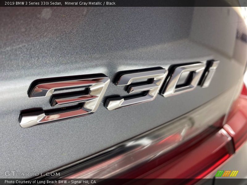  2019 3 Series 330i Sedan Logo