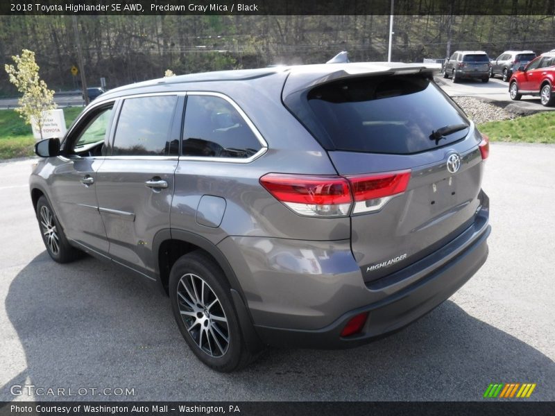 Predawn Gray Mica / Black 2018 Toyota Highlander SE AWD