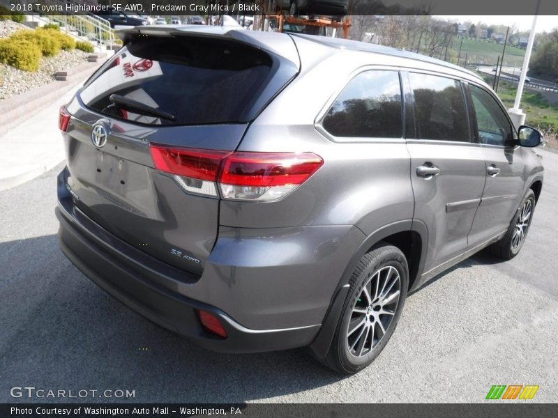 Predawn Gray Mica / Black 2018 Toyota Highlander SE AWD