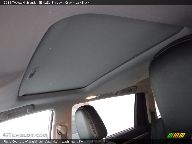 Predawn Gray Mica / Black 2018 Toyota Highlander SE AWD