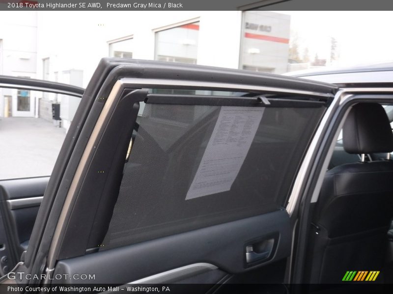 Predawn Gray Mica / Black 2018 Toyota Highlander SE AWD