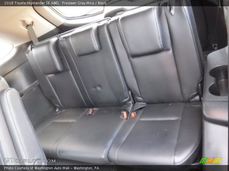 Predawn Gray Mica / Black 2018 Toyota Highlander SE AWD