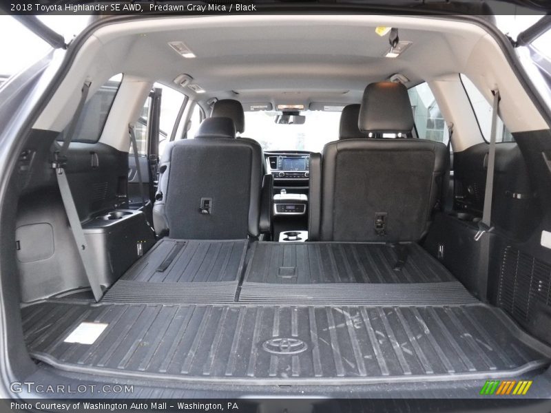 Predawn Gray Mica / Black 2018 Toyota Highlander SE AWD
