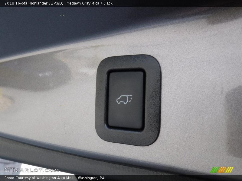 Predawn Gray Mica / Black 2018 Toyota Highlander SE AWD