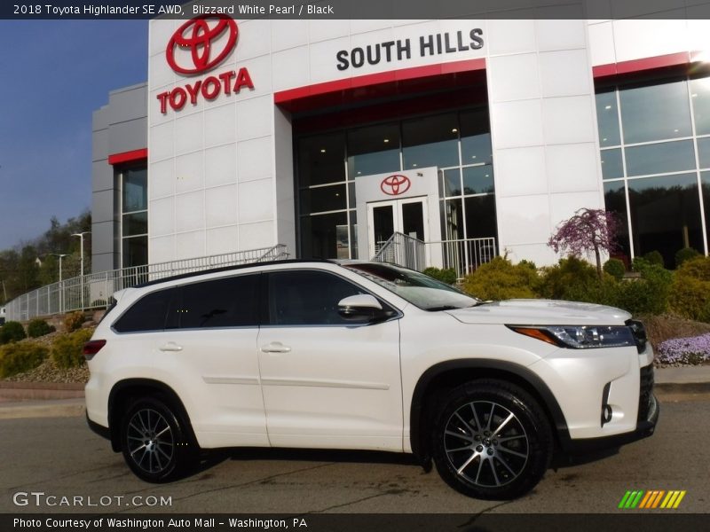 Blizzard White Pearl / Black 2018 Toyota Highlander SE AWD