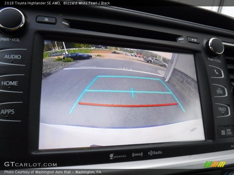 Blizzard White Pearl / Black 2018 Toyota Highlander SE AWD