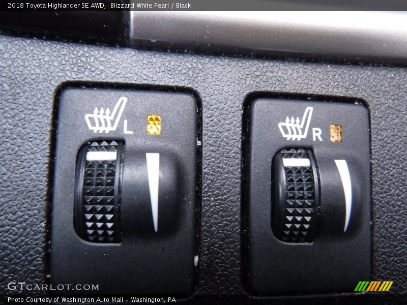 Blizzard White Pearl / Black 2018 Toyota Highlander SE AWD