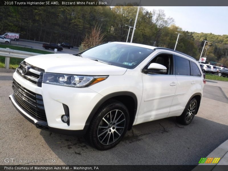 Blizzard White Pearl / Black 2018 Toyota Highlander SE AWD