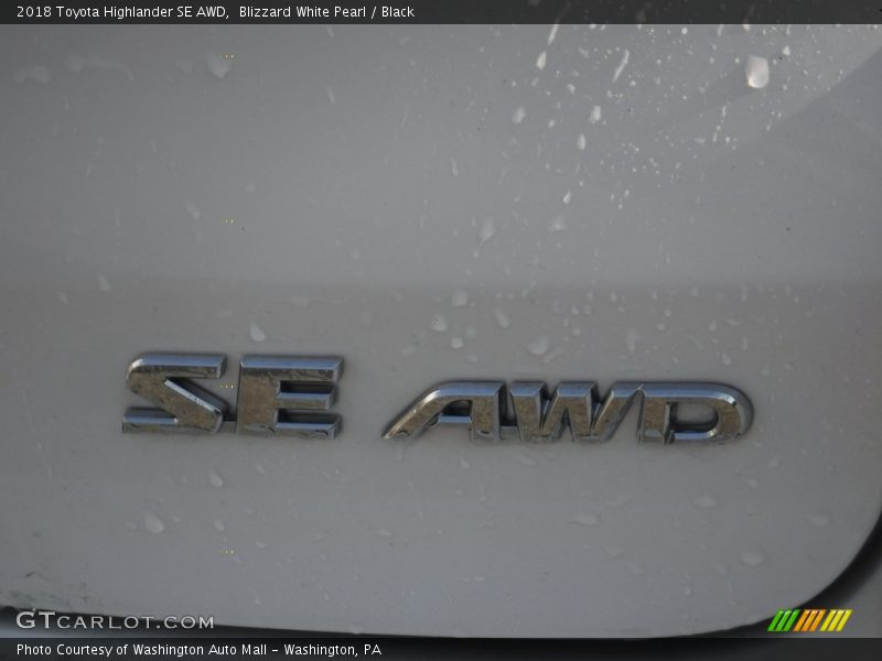 Blizzard White Pearl / Black 2018 Toyota Highlander SE AWD