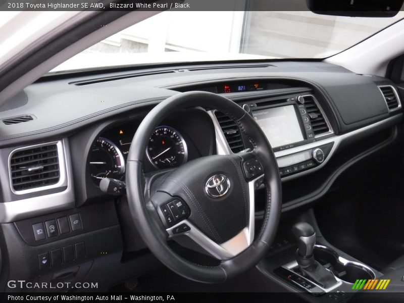 Blizzard White Pearl / Black 2018 Toyota Highlander SE AWD