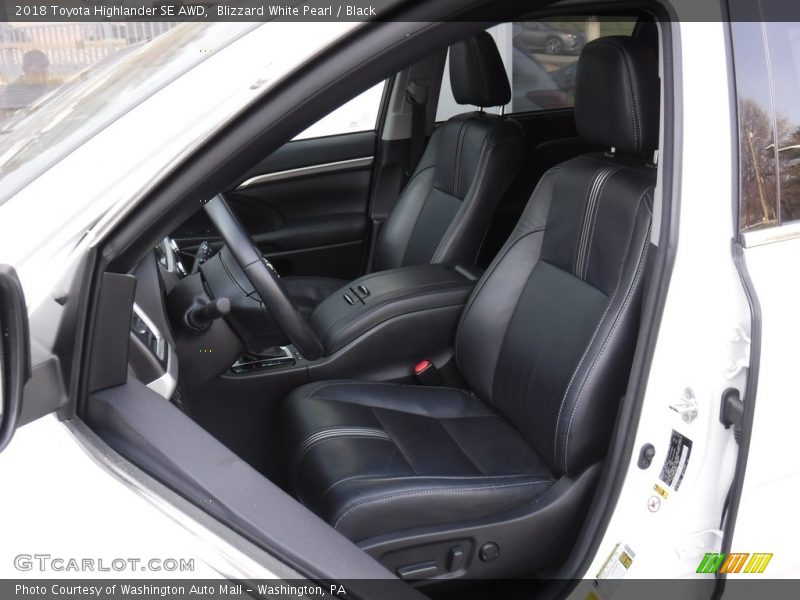 Blizzard White Pearl / Black 2018 Toyota Highlander SE AWD