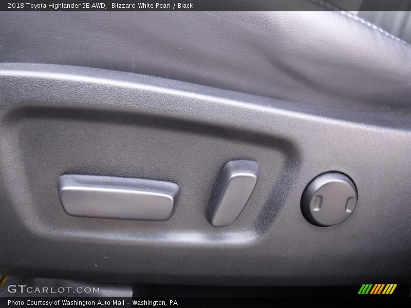 Blizzard White Pearl / Black 2018 Toyota Highlander SE AWD