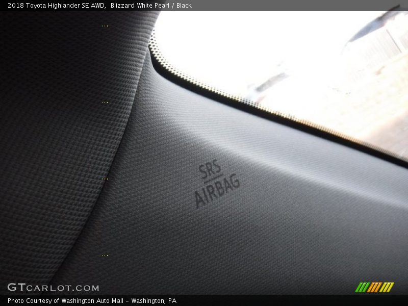 Blizzard White Pearl / Black 2018 Toyota Highlander SE AWD