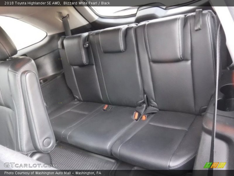 Blizzard White Pearl / Black 2018 Toyota Highlander SE AWD