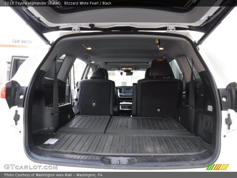 Blizzard White Pearl / Black 2018 Toyota Highlander SE AWD