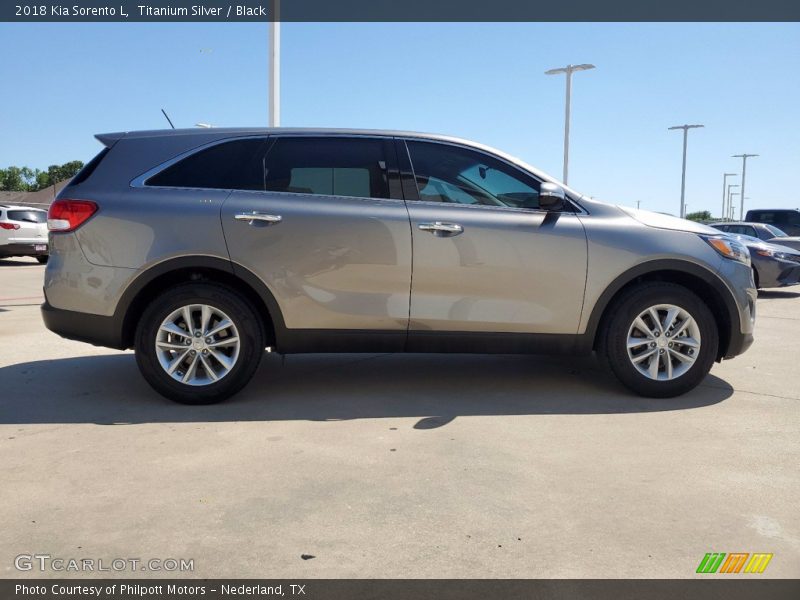 Titanium Silver / Black 2018 Kia Sorento L